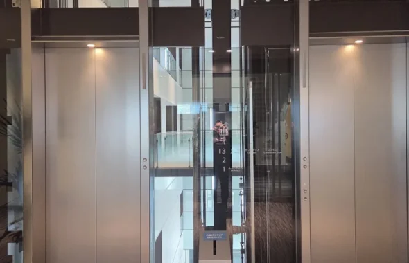 代表は音楽家でもあり音楽家ならではの視点で資産価値を守る修繕判断コンサル。無料相談受付中。介護施設の訪問演奏もお手伝いします。