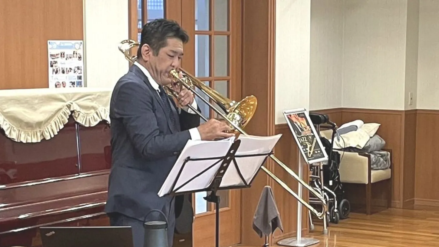 代表は音楽家でもあり音楽家ならではの視点で資産価値を守る修繕判断コンサル。無料相談受付中。介護施設の訪問演奏もお手伝いします。