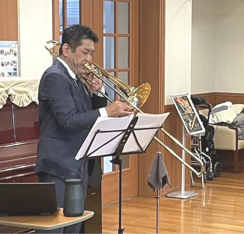 代表は音楽家でもあり音楽家ならではの視点で資産価値を守る修繕判断コンサル。無料相談受付中。介護施設の訪問演奏もお手伝いします。