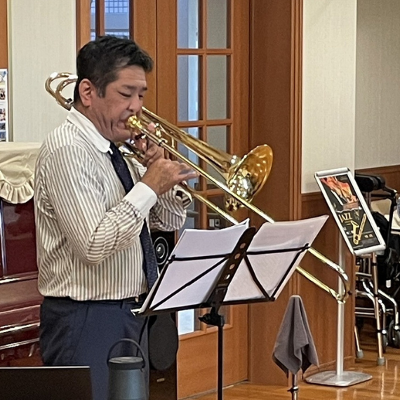 代表は音楽家でもあり音楽家ならではの視点で資産価値を守る修繕判断コンサル。無料相談受付中。介護施設の訪問演奏もお手伝いします。